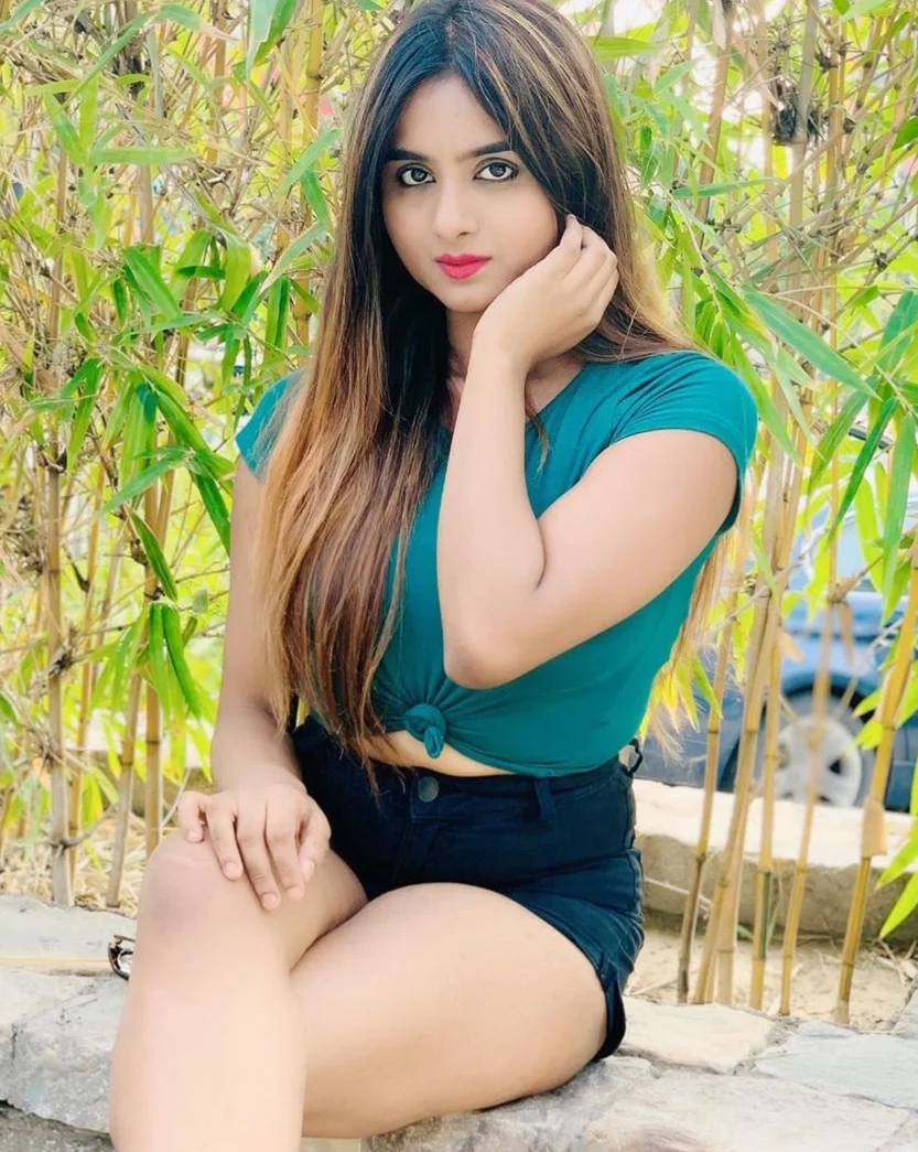 Free booking call girls in Anand Vihar